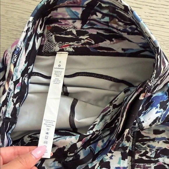 lululemon athletica Leggings - Picture 3 of 7